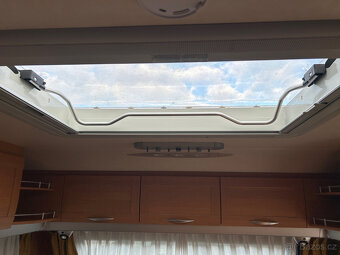 Knaus Royal 580, PALANDY, PŘEDSTAN - 18