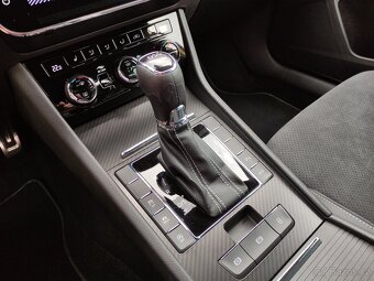 Škoda Superb III DSG SPORTLINE MATRIX COLUMBUS TAŽNÉ - 18