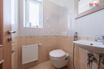 Prodej rodinného domu, 269 m², Jesenice, ul. Albatrosová - 18