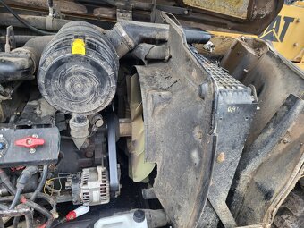 CATERPILLAR TH 330 B 4X4 - 18