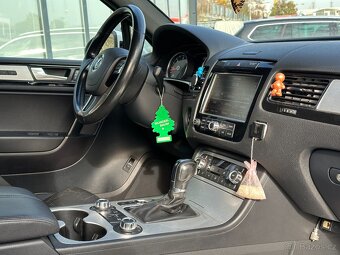 Volkswagen Touareg 2012 - 18