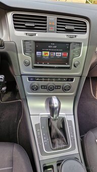 VW GOLF 7 1.4 TSI DSG.110KW.NEZÁVISLÉ TOPENÍ.PANORAMA.LOUNGE - 18