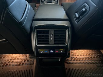 Škoda Superb kombi 2.0TSI 4x4 DSG 206kw KAMERA TAŽNÉ - 18