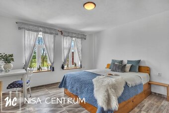 Prodej dvou rodinných domů 336 m2 a 160 m2 s pozemkem 8014 m - 18