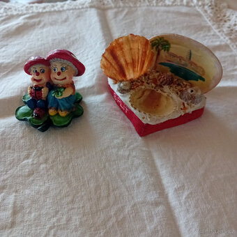 minicibulák a rúzné upomínkové předměty - 18