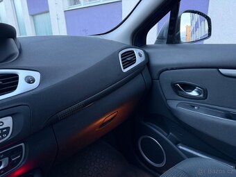 Renault Scenic 2,0 dCi 1.maj.servis.kn.ČR - 18