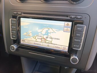 Volkswagen Touran 2.0TDI 103kW 7-míst Tažné par. kamera - 18
