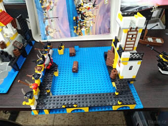 LEGO Pirates 6277 Imperial Trading Post +návod - 18