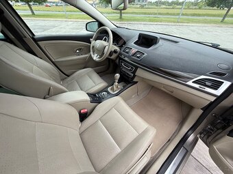 Renault Megane - 2011 - 1.4i 96kW benzin - pouze 91.054Km - 18