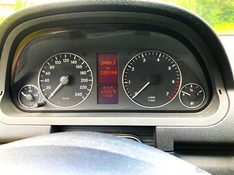Mercedes Benz A 150 - 18