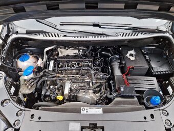 VW CADDY Maxi, 2.0 TDi, 5 míst, plný servis, r.v. 2017 - 18