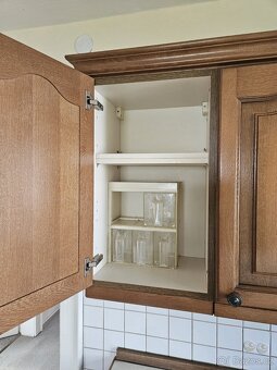 Masivní kuchyňská linka z Německa se spotřebiči - 18