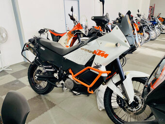 KTM 990 ADVENTURE WHITE ABS = AKRAPOVIČ / VÝBAVA - 18