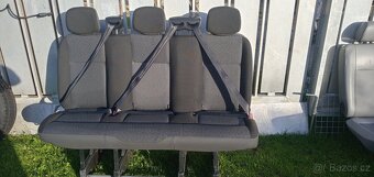 PRODÁM TROJSEDAČKU S PÁSY PRO TŘI OSOBY 2X ISOFIX - 18