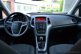 OPEL Astra Sports Tourer 1.7CDTi 81kw rok 2014 - 18