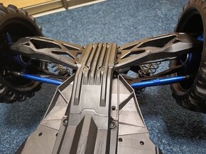 Traxxas Xmaxx Ultimate 8s - 18