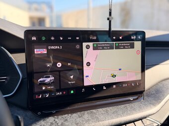 Škoda Octavia Combi Exclusive Selection - 18