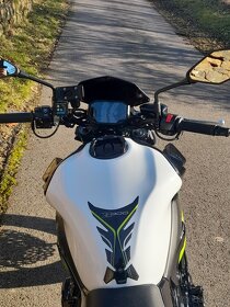 Kawasaki  Z900 - 18