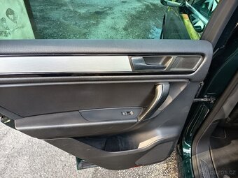 Volkswagen Touareg 3,0TDI  4Motion V6 ČR 1 maj DPH - 18