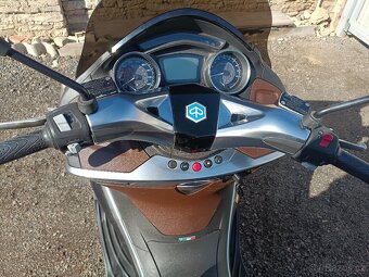 Piaggio X10 125i ABS ASR CZ doklady v ceně - 18