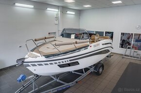 TRIDENT 640 SUNDECK - 18