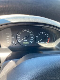 Mazda 323f - 18
