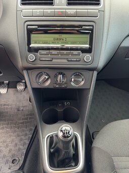 Volkswagen Polo Mk 5 (6R) 2011 1.2i - 18