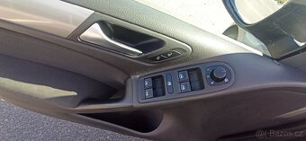 Volkswagen Golf 6 1.2 TSI 77 Kw Top Stav - 18