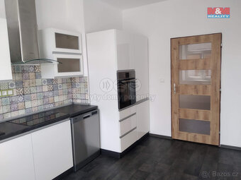 Prodej bytu 2+1, 88 m², Krnov, ul. Revoluční - 18