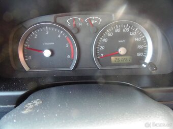 Suzuki Jimny 1.5 DDiS 4x4 tažné 1300 kg - 18
