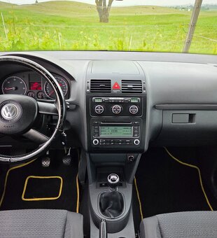 Volkswagen Touran 1.9 TDI 77KW/105PS R.V.10/2006 - 18