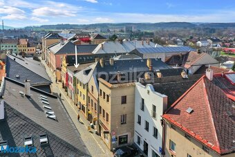 Obchodní dům v centru Lanškrouna. Už. pl. 704m2 - 18
