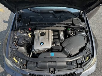 BMW 330i X-Drive - 2007 - 18