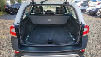 VOLVO XC70 2016 2.0D4 133kW SUMMUM,TEMPOMAT,VÝHŘEVY,SERVISKA - 18