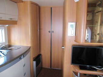 Prodám karavan Hobby 540 UL,model 2010 + mover + předstan. - 18