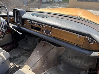 Mercedes-Benz W111 220b - 18