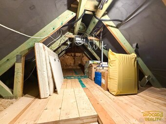 Prodej rodinného domu 4+1 v žádané lokalitě. - 18