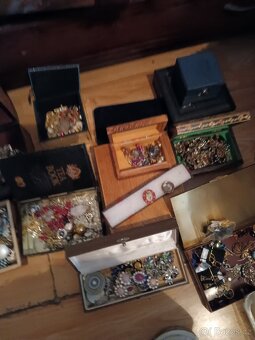 Nabízím věci z velké pozustalosti - 18