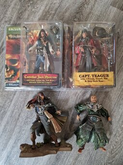Filmové akční figurky, sošky Batman, Marvel, Barbar Conan.. - 18
