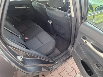 Toyota  Auris1.6VVT-i  91KW r.v.2009 - 18