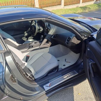 Chevrolet Corvette C7 6.2 V8 Targa strecha luxusni Stav - 18
