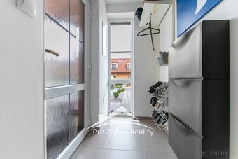 Pronájem rodinného domu 161 m2 se zahradou 216 m2  + G + T,  - 18
