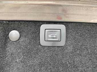 Opel Insignia 2.0 CDTI automat, 4x4, 2015, kůže, ALU R19 - 18