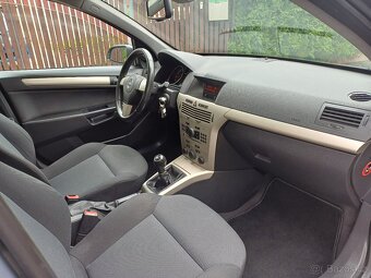Benzínová Opel Astra 1.8 ..16V Tempomat - 18