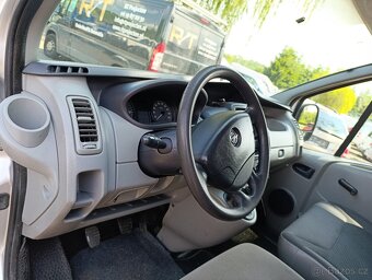 Opel Vivaro 2.0 DCi tažné 3místa - 18