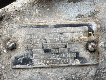 Elektromotory + dalsi - 18