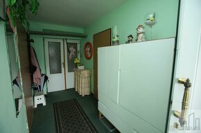 Prodej hezkého bytu 3+1 v rodinném domě v klidné části Tepli - 18