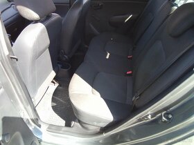 i10 1.1i  Style, Klima, Výborný stav - 18