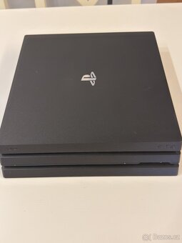 PlayStation 4 Pro 1TB + 2 ovladače + nabíjecí stanice – TOP - 18