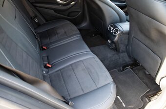 Mercedes Benz E 300 de T Avantgarde (2020) - 18